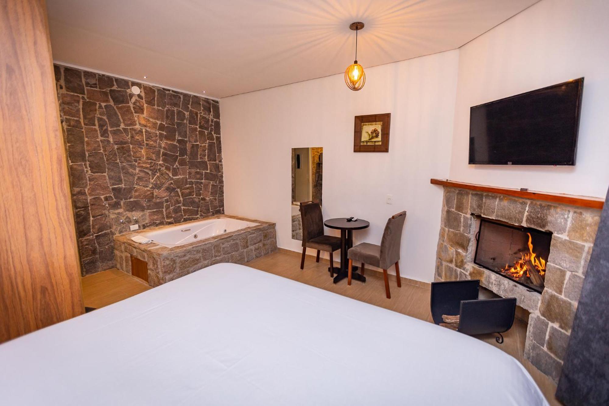 Campos do Jordão Suites E Chales Com Hidro Lareira E Ar Condicionado Villa Hegus מראה חיצוני תמונה