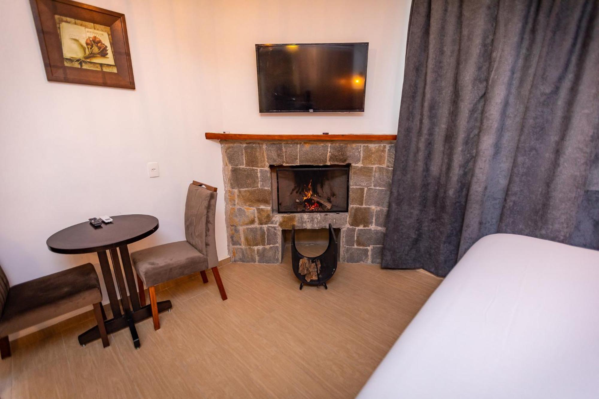 Campos do Jordão Suites E Chales Com Hidro Lareira E Ar Condicionado Villa Hegus מראה חיצוני תמונה